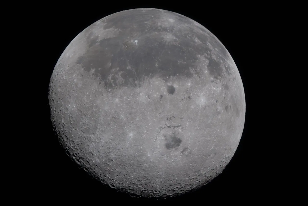 La nave Orión pierde señal con la Tierra durante su paso por la cara oculta de la Luna