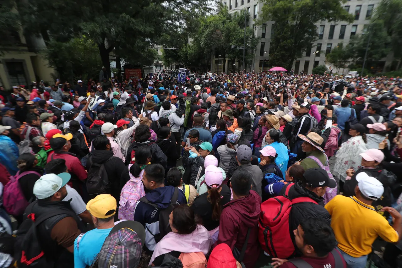 Blindado el Aeropuerto de Ciudad de México ante protestas de maestros a horas del Mundial