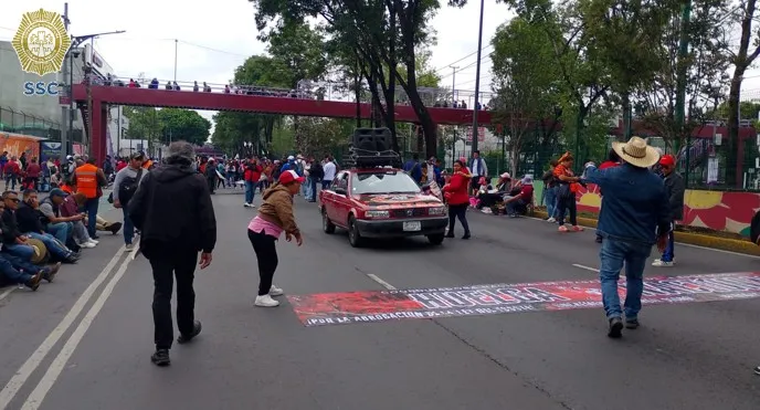 México blinda su mayor plaza pública ante protestas de maestros a semanas del Mundial