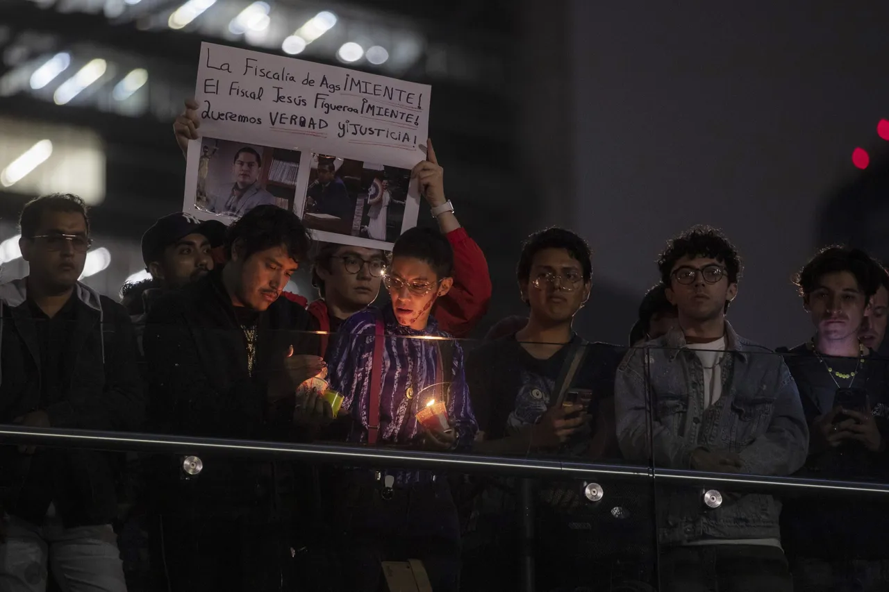 Vigil in honor of the death of non-binary jurist Jesus Ociel Baena in Mexico
