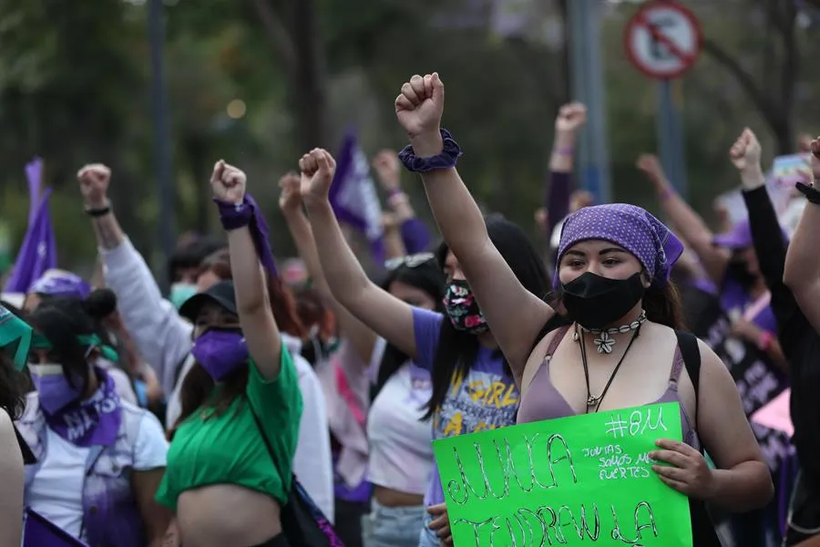 "Jamás se usará la fuerza": Gobierno lanza decálogo a estados para las marchas del 8M