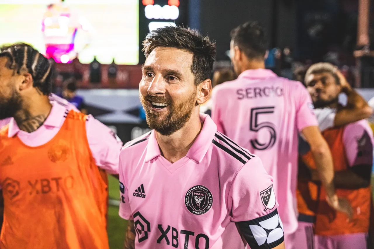 messi debut