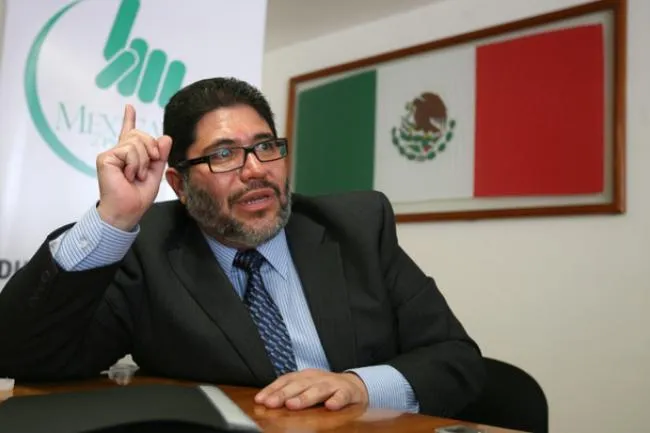 mexicanosprimero-David-Calderon