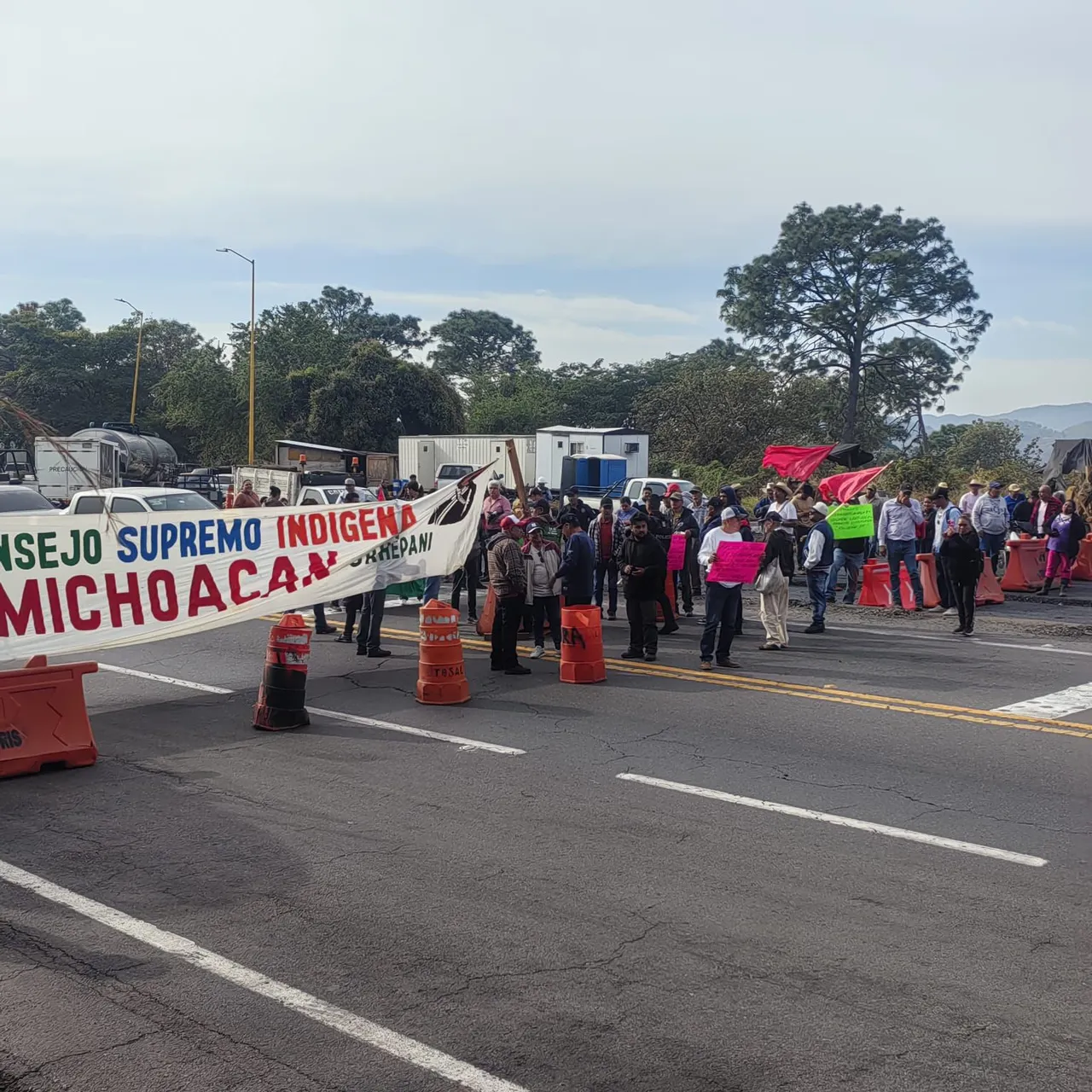 Claman justicia por asesinato de alcalde en México y exigen dimisión de Claudia Sheinbaum