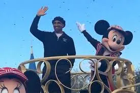 mickey hurts