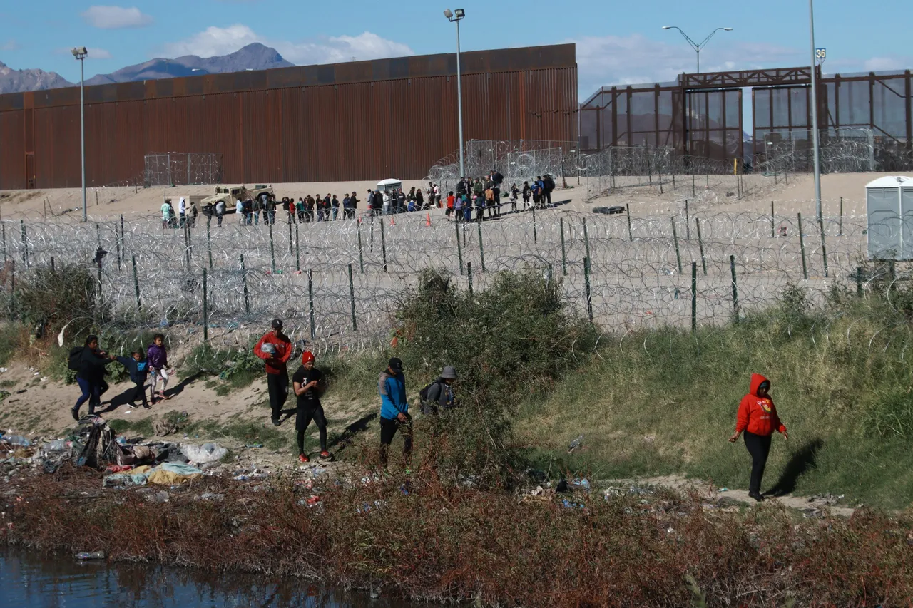Migrantes de la caravana llegan a la frontera México-EEUU pero afrontan nuevos obstáculos