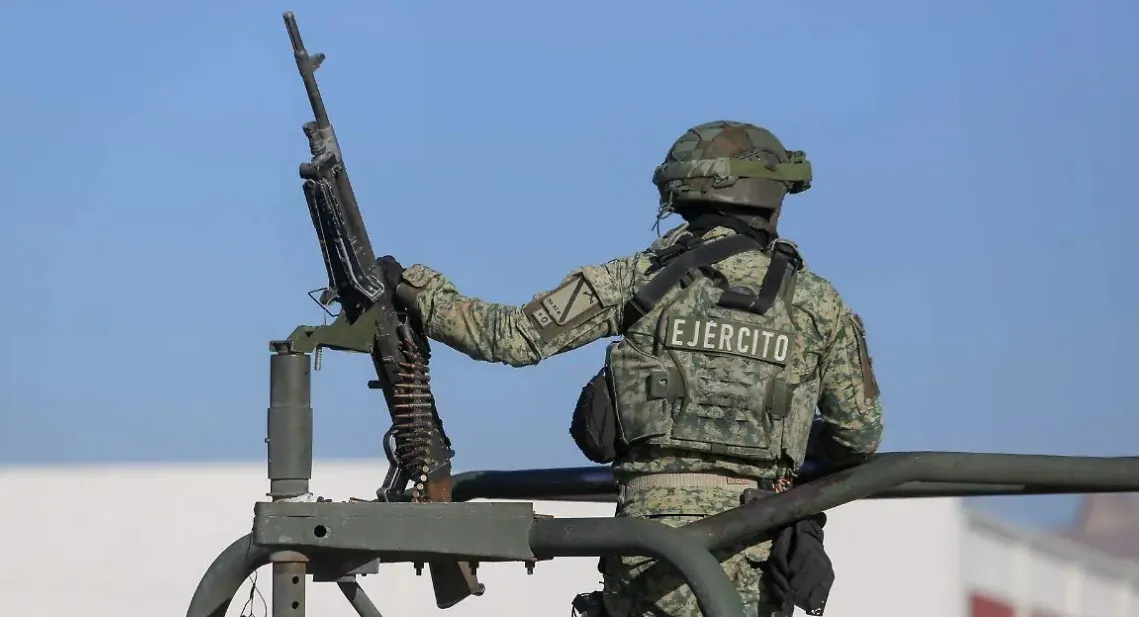 Elementos de la Secretaría de la Defensa Nacional refuerzan la seguridad en Jalisco tras la jornada violenta del domingo