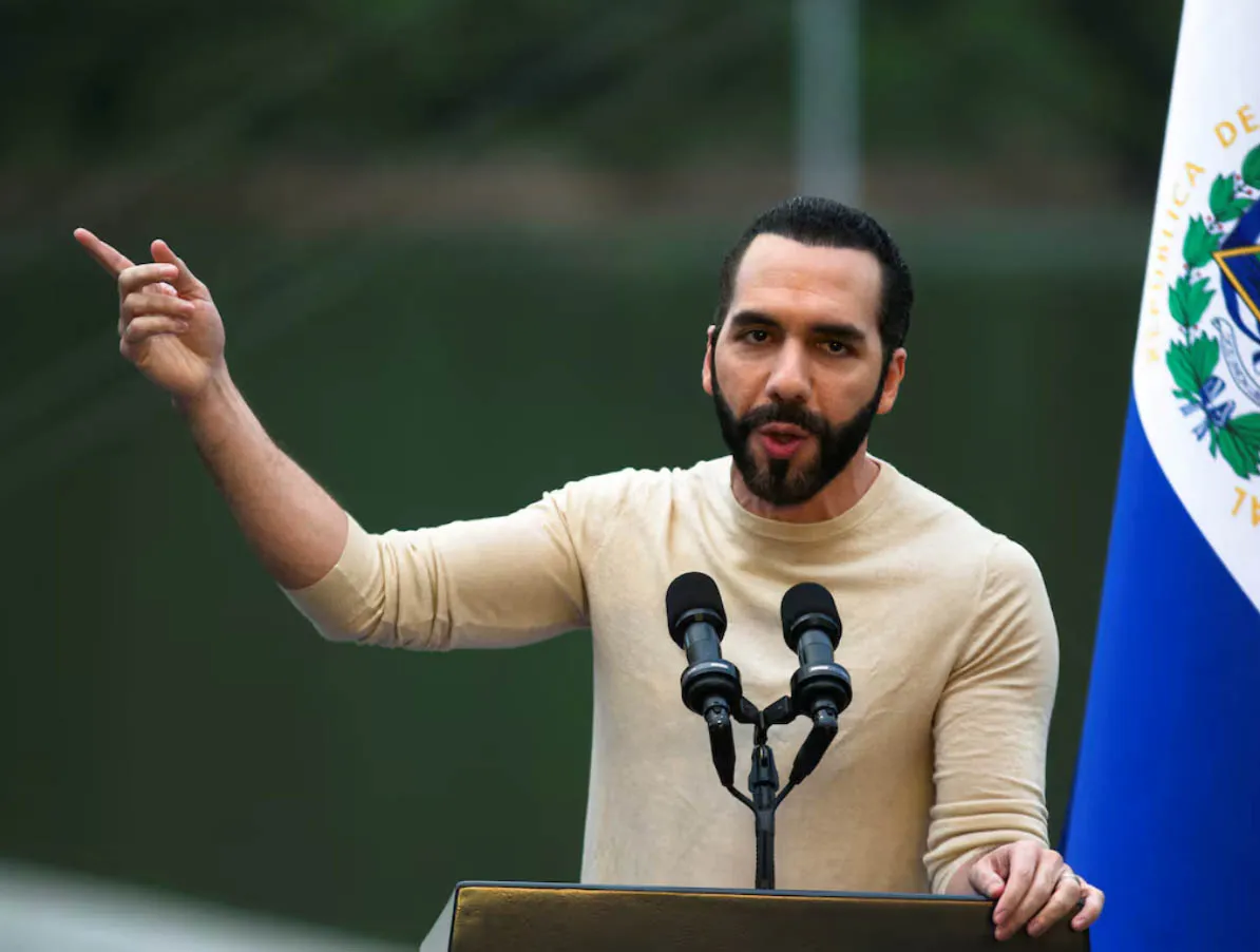 Nayib Bukele durante conferencia de prensa”