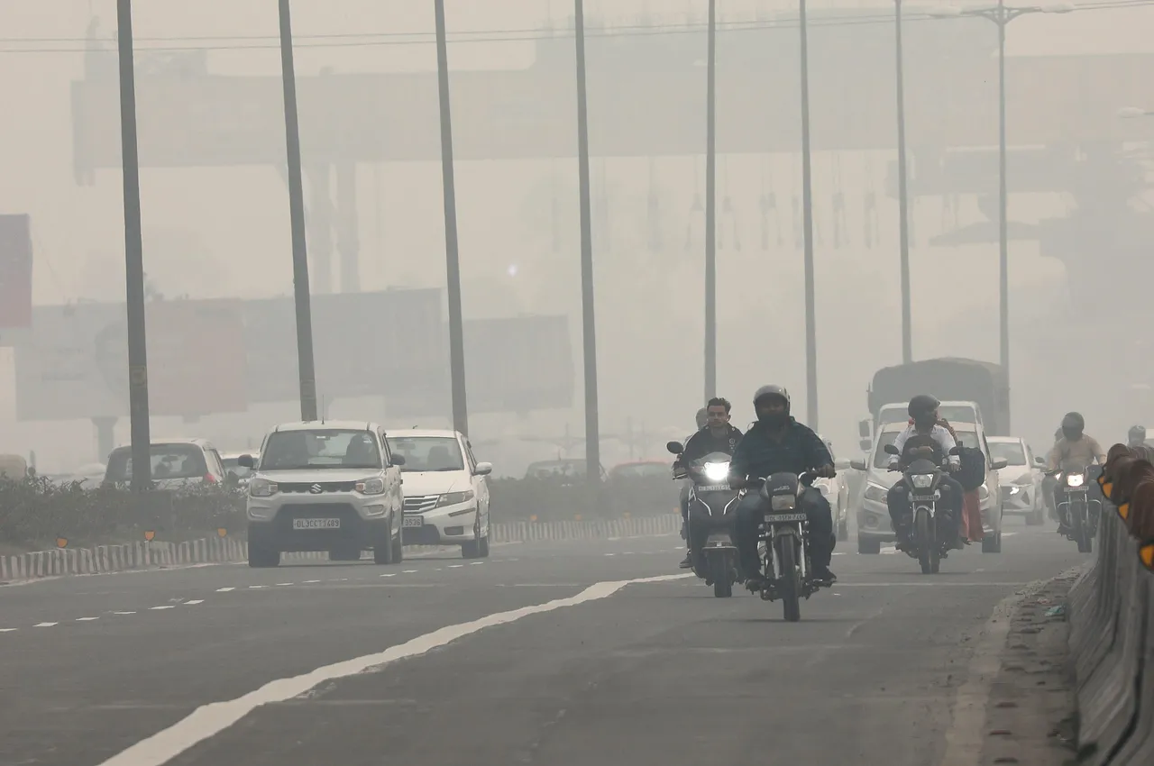 Delhi and national capital region continue to battle &#8216;severe&#8217; air quality