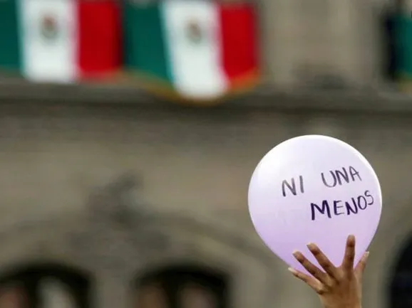 MUJERES