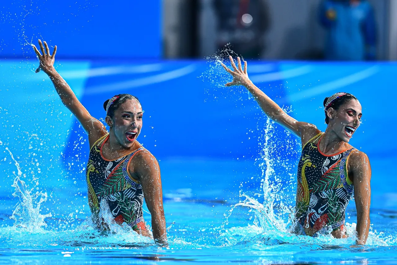 nuria y adriana