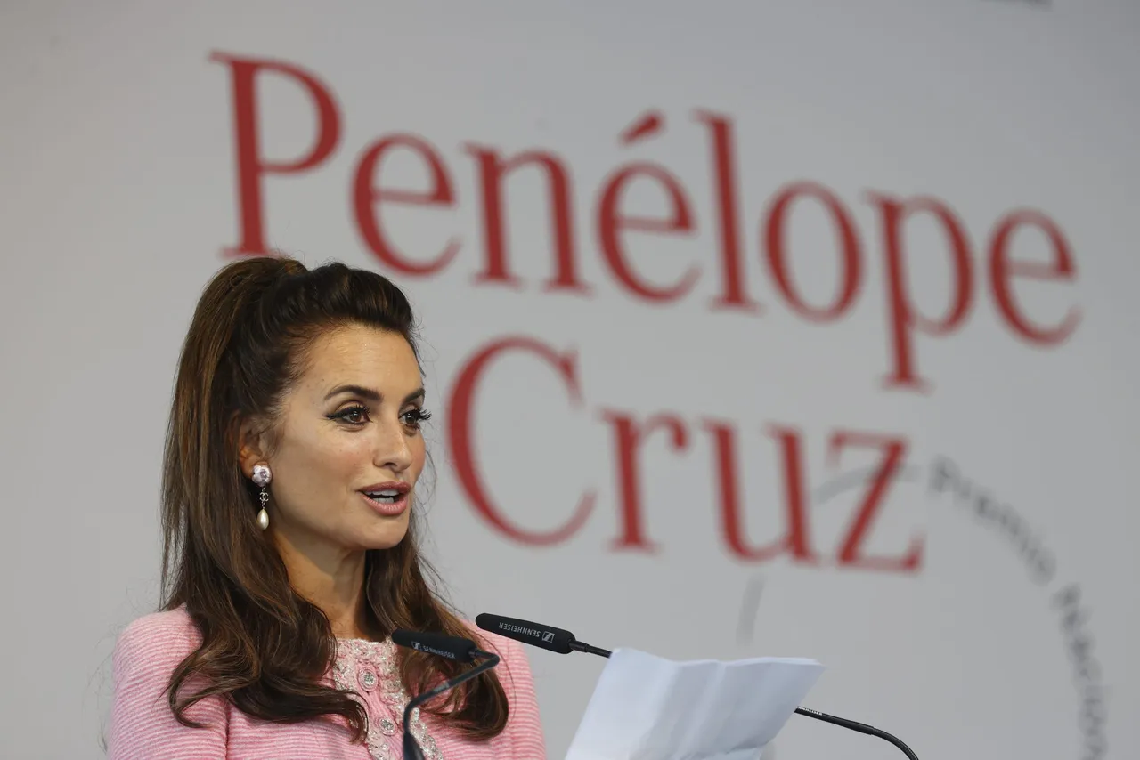 Penélope Cruz recibe el Premio Nacional de Cinematografía