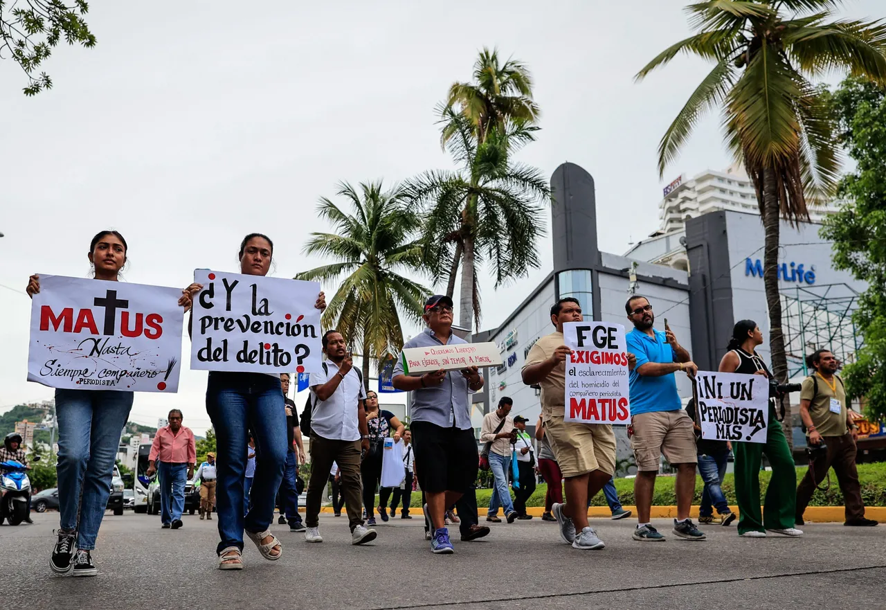 Pintan mural en México pidiendo justicia por los seis periodistas asesinados