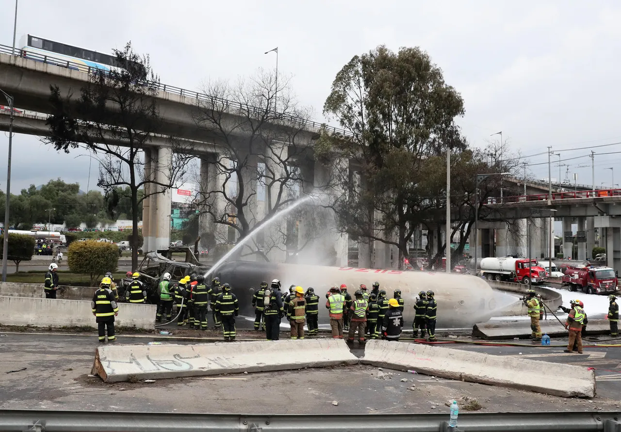 Tres fallecidos y 70 lesionados reporta Ciudad de México por explosión de camión de gas