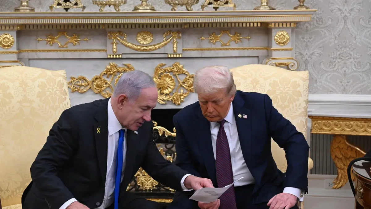 Donald Trump en conferencia de prensa presentando el plan para Gaza.