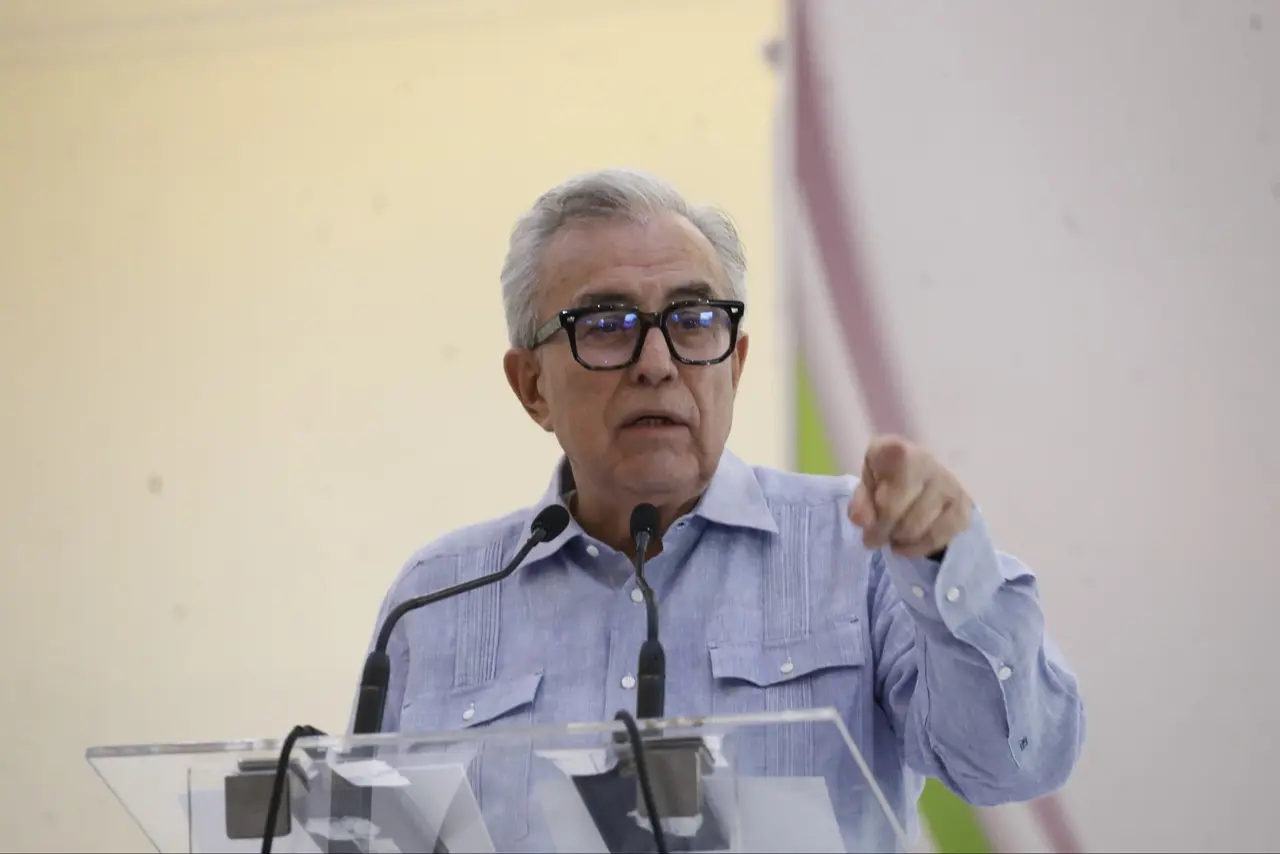 Rocha Moya vuelve a Sinaloa; Segob fija postura 
