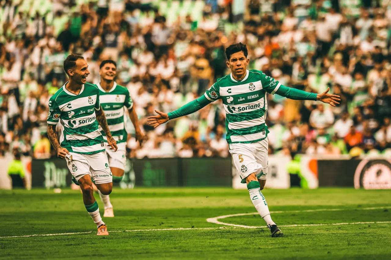 _LMX_A22_SAN_LEO_