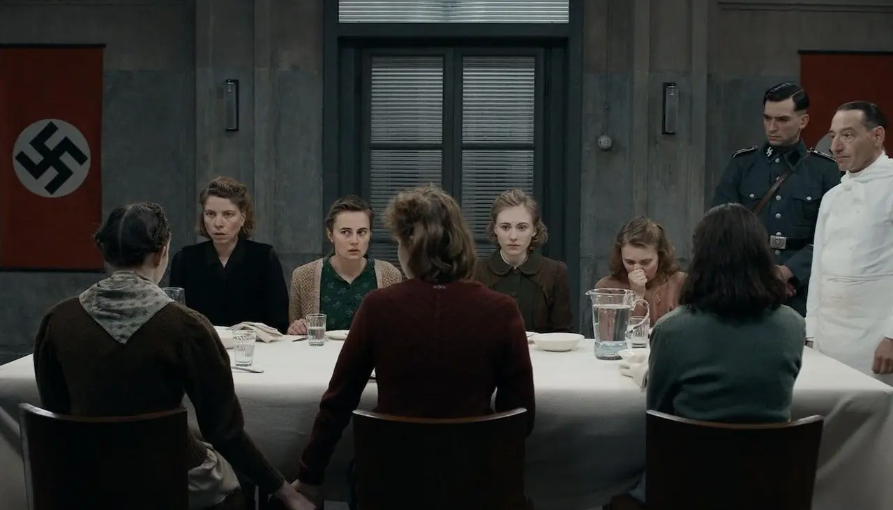 Escena de la película "Las Catadoras de Hítler"