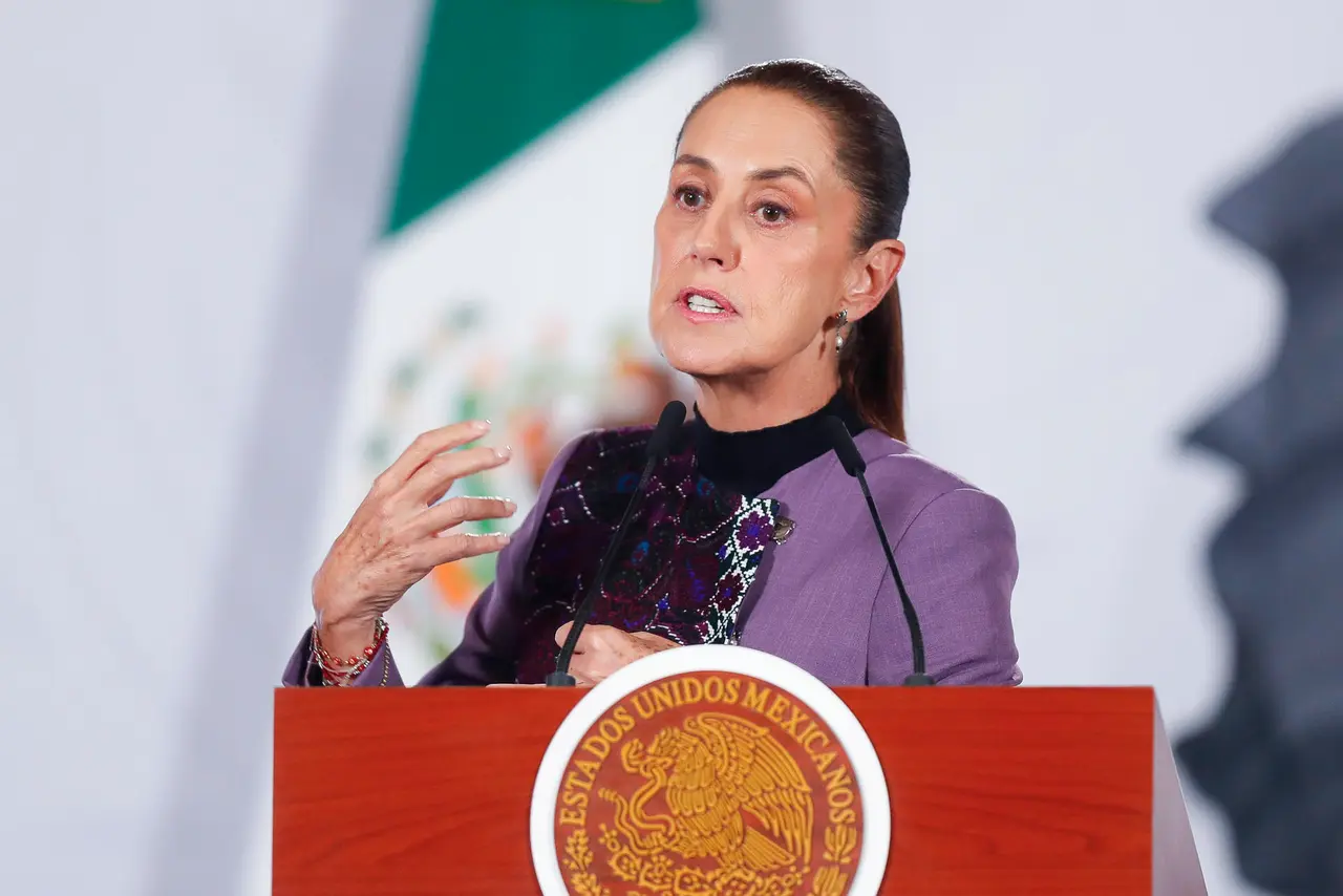 Sheinbaum propondrá reforma constitucional para evitar doble nacionalidad en cargos públicos | FOTO EFE 