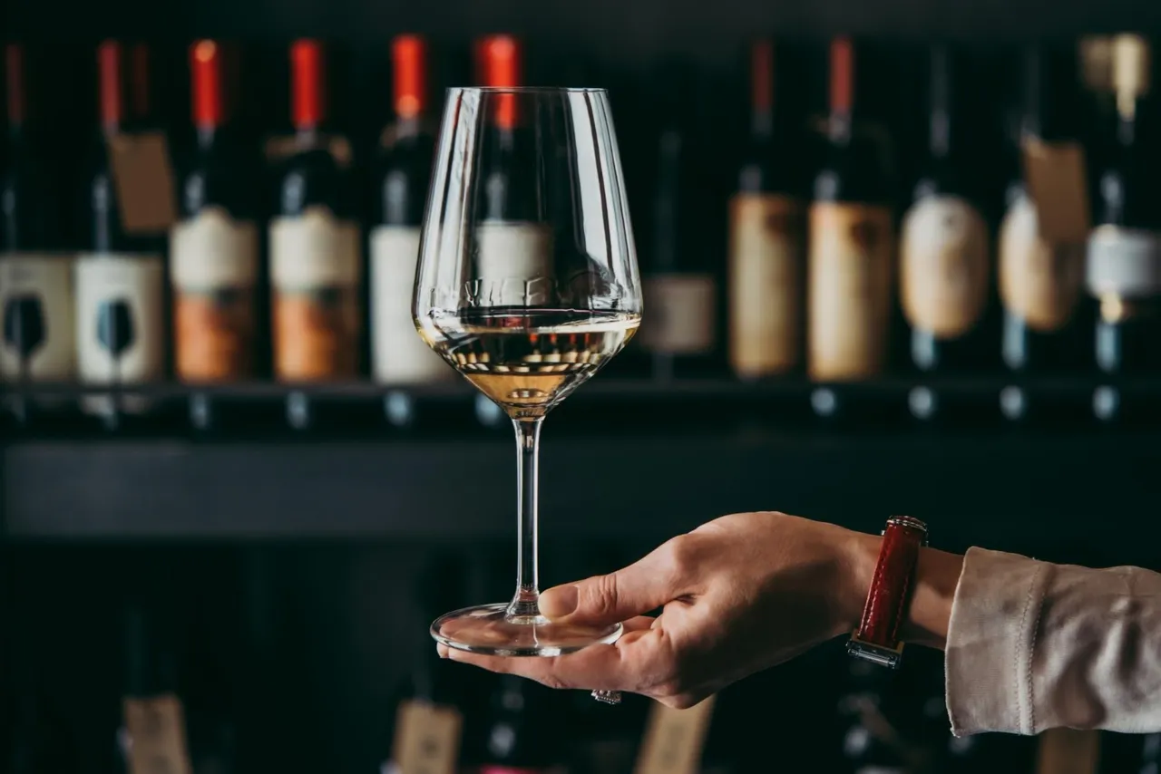 sommelier-prissa