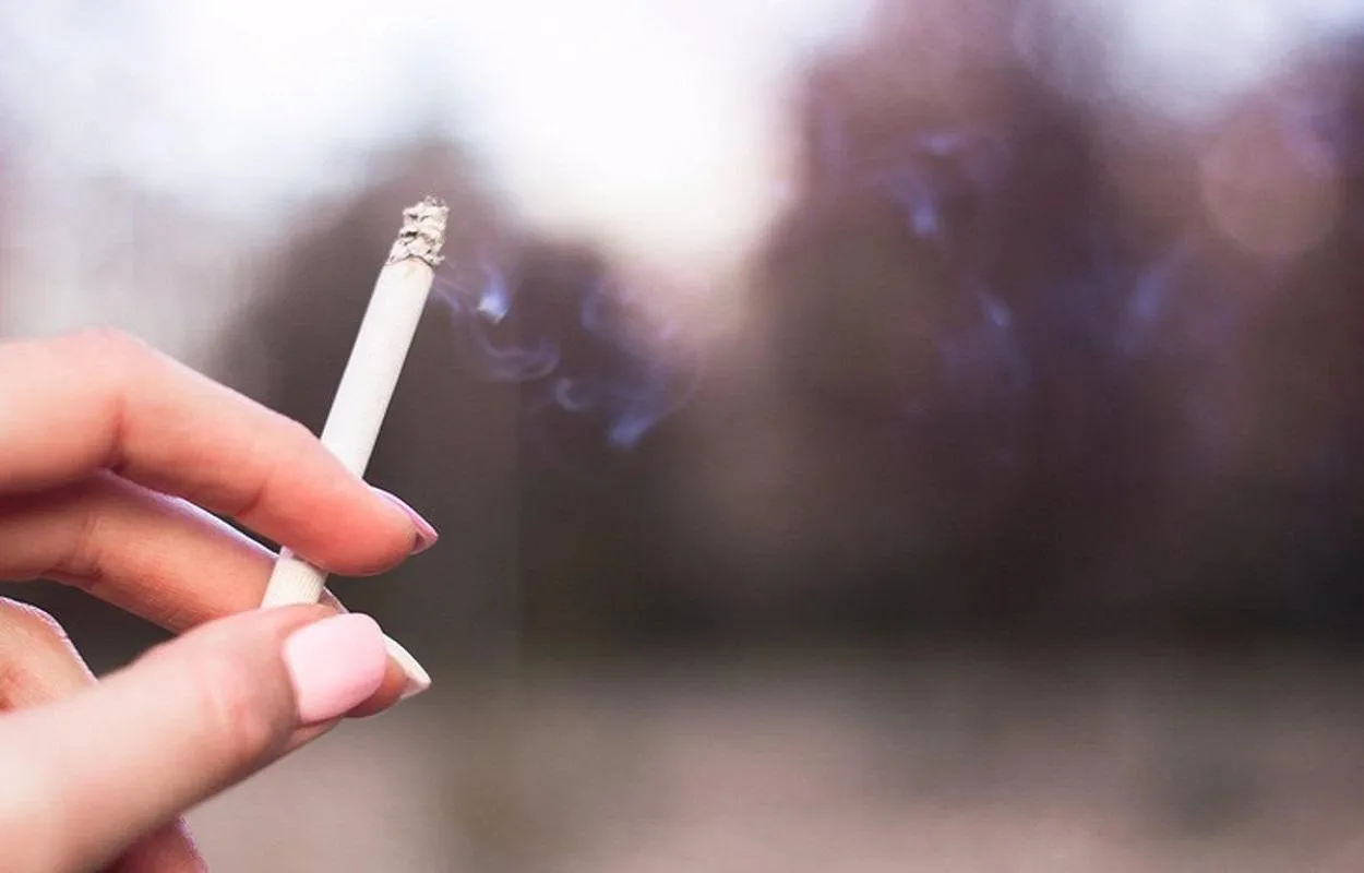 Médicos especialistas del INSP presentan la Encuesta Nacional de Consumo de Tabaco 2025 en conferencia