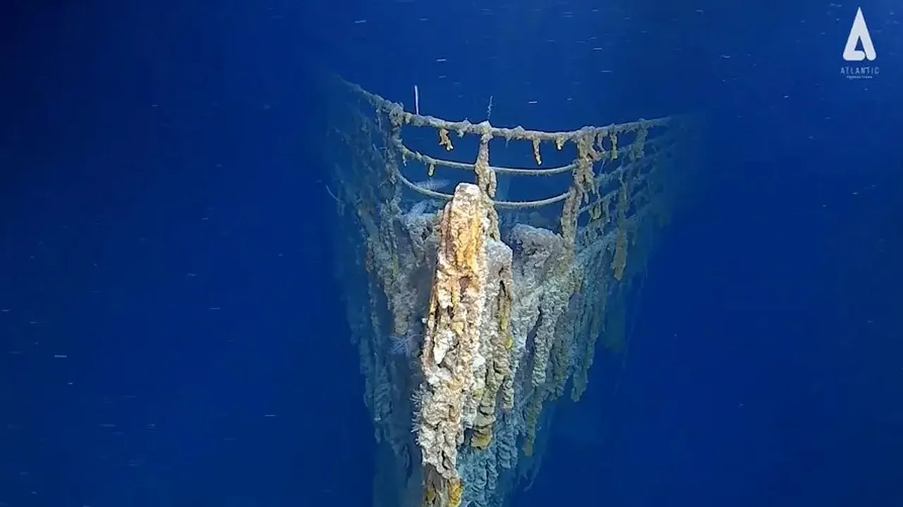 Subastan chaleco salvavidas de una superviviente del Titanic por cifra récord