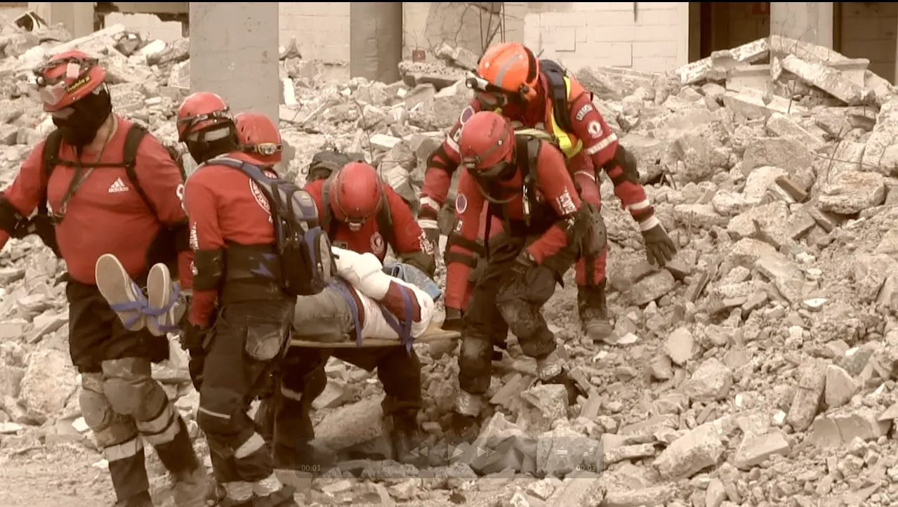 Topos de México durante labores de rescate en 1985