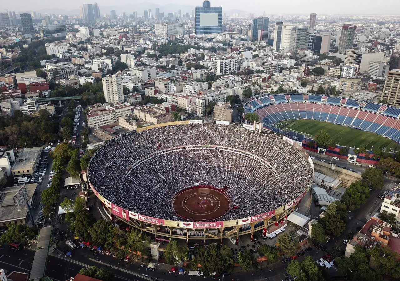 Primera corrida de toros en la reapertura de la Plaza México