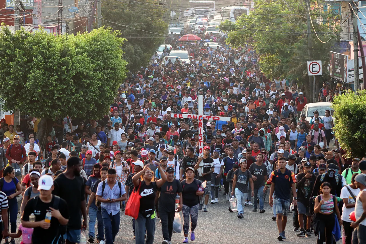 Un &#8216;Viacrucis&#8217; de 3.000 migrantes parte del sur México para pedir mejores políticas