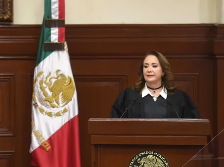 yasmin Esquivel