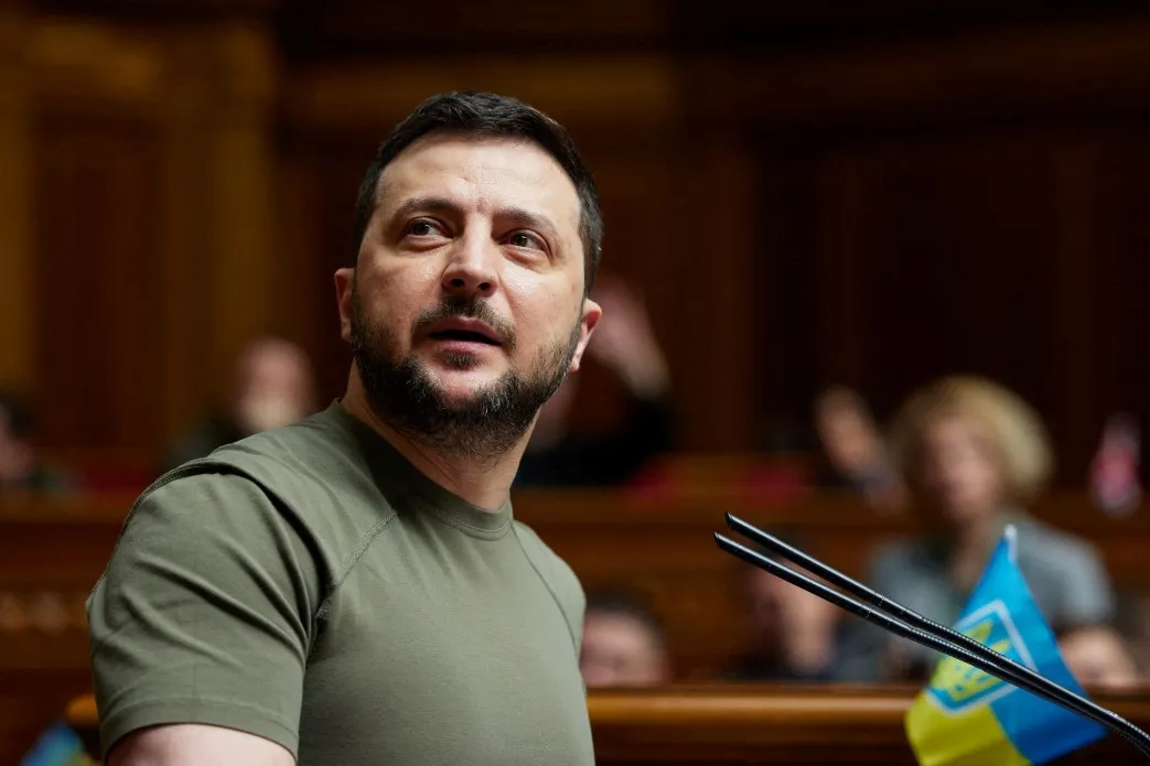 Ukraine&#8217;s President Zelenskiy and British PM Johnson address a session of parliament, in Kyiv