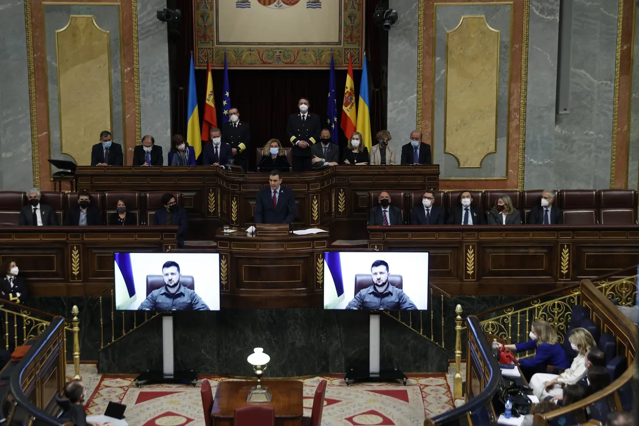 Zelensky habla al Parlamento español por videoconferencia